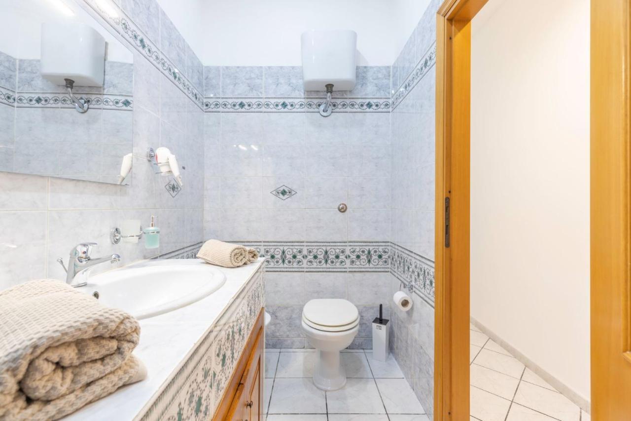Infinity House - Cagliari Centro Apartment Екстериор снимка