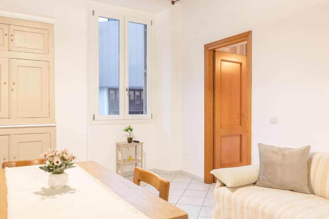 Infinity House - Cagliari Centro Apartment Екстериор снимка